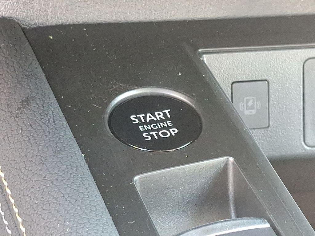 new 2025 Nissan Kicks car, priced at $26,090