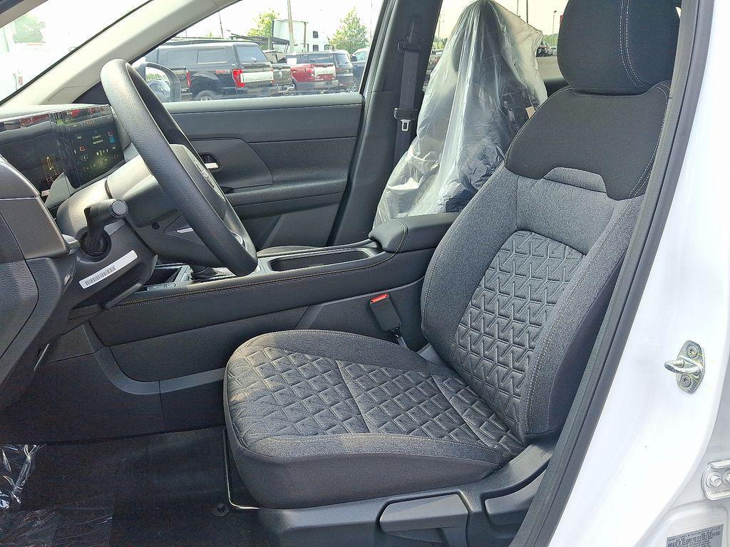 new 2025 Nissan Kicks car, priced at $26,090