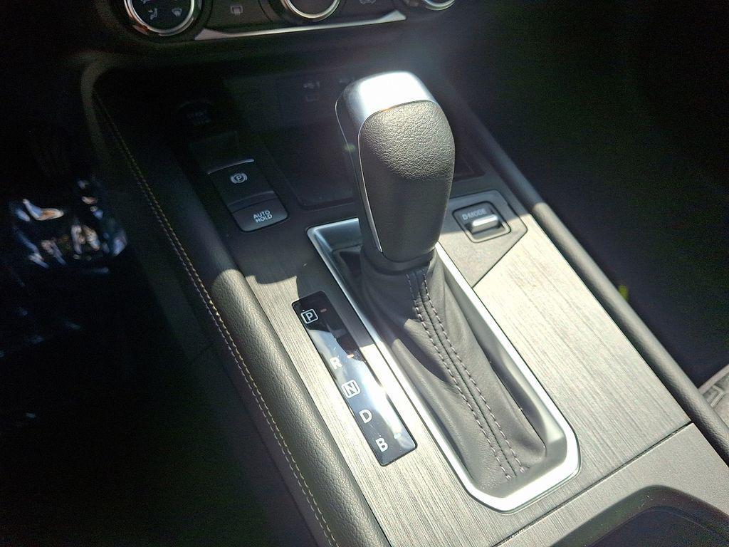 new 2025 Nissan Kicks car, priced at $26,090