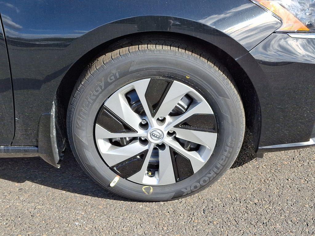 new 2025 Nissan Altima car, priced at $26,250