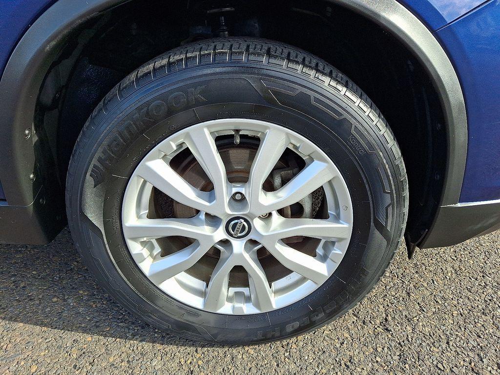 used 2018 Nissan Rogue car, priced at $17,370
