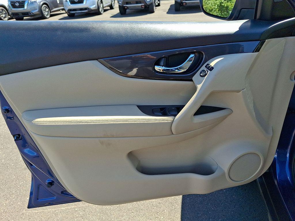 used 2020 Nissan Rogue car, priced at $19,877