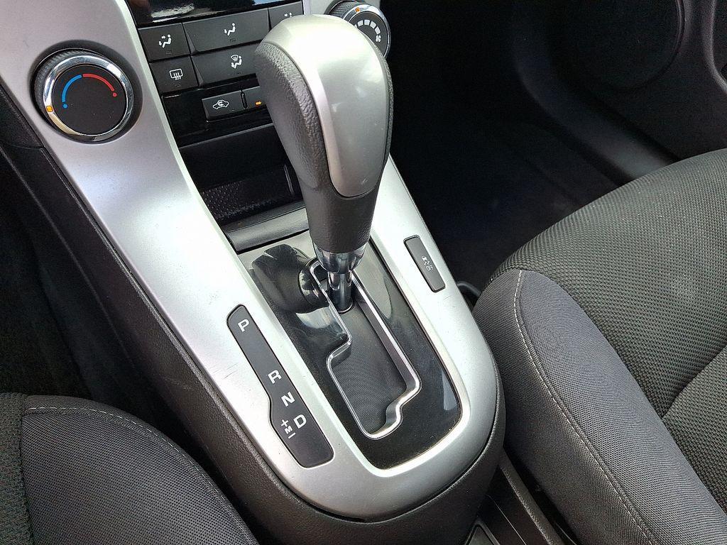 used 2015 Chevrolet Cruze car, priced at $9,625