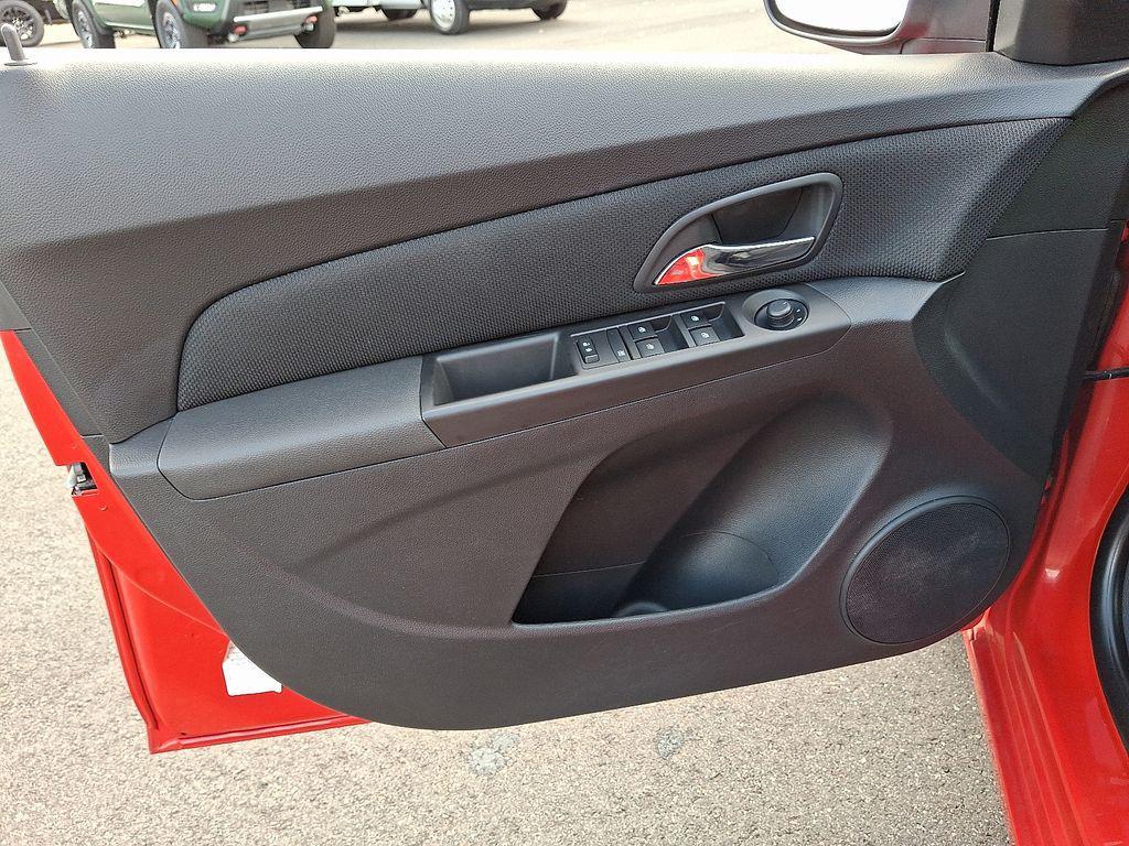 used 2015 Chevrolet Cruze car, priced at $9,625