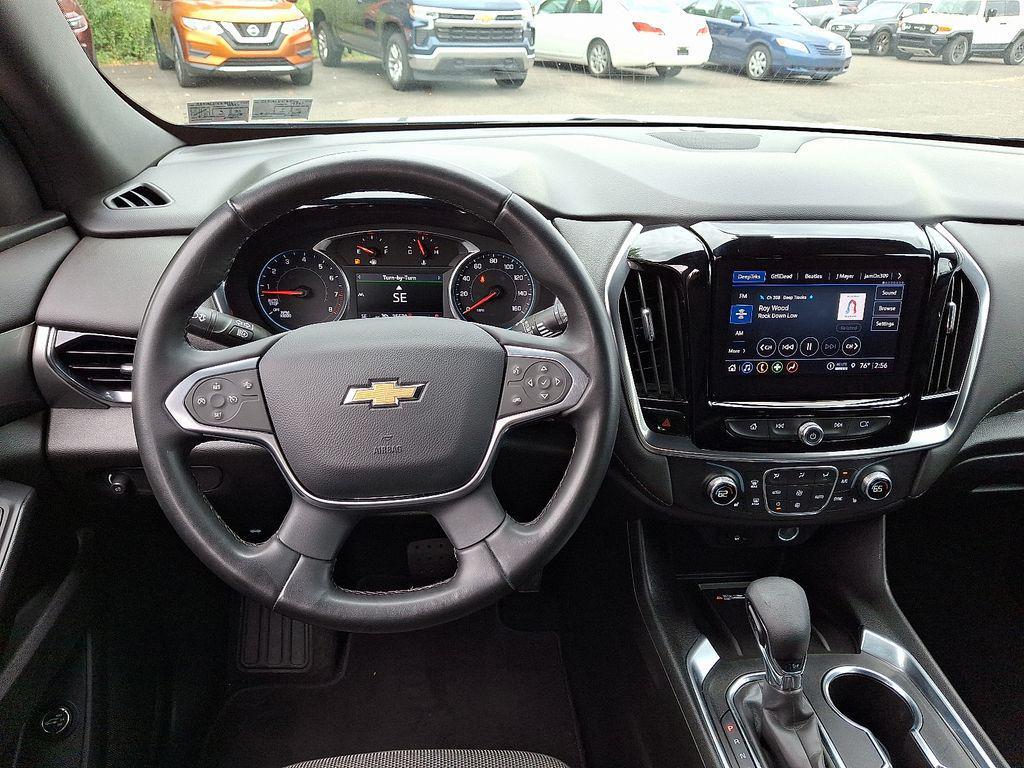 used 2023 Chevrolet Traverse car, priced at $31,990