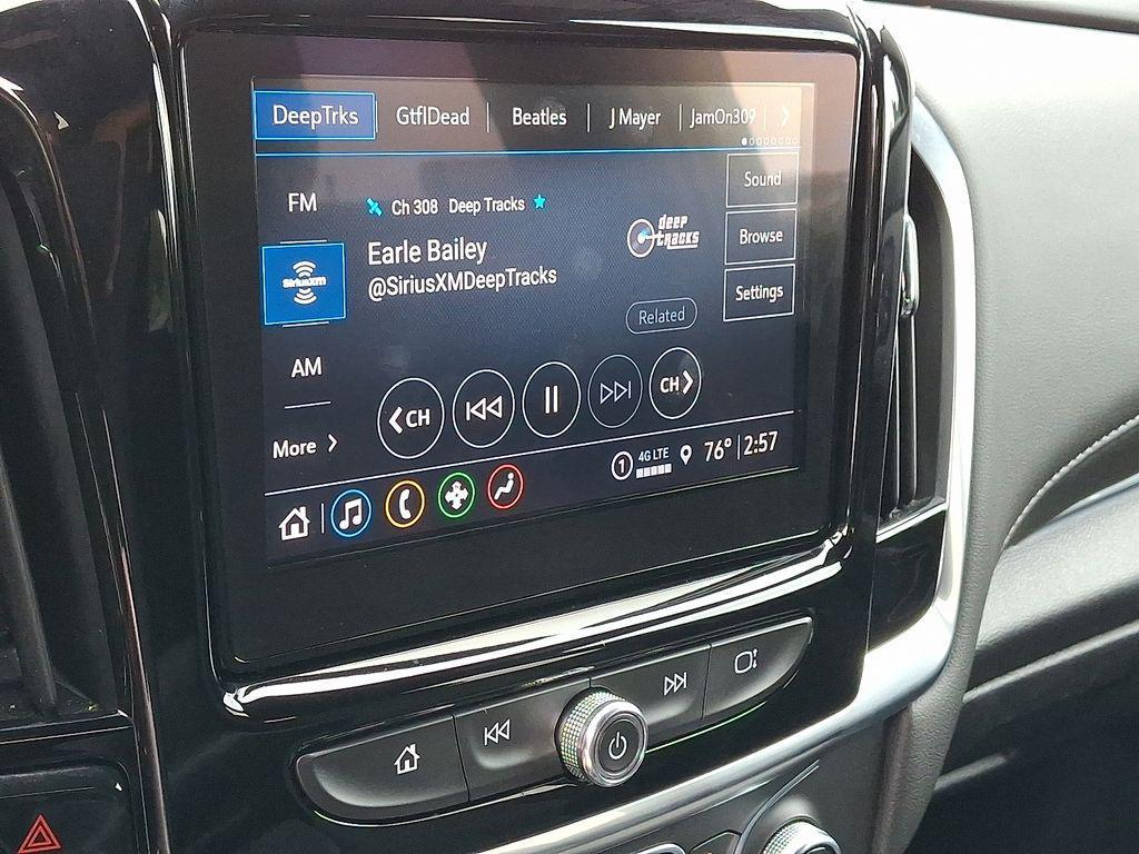 used 2023 Chevrolet Traverse car, priced at $31,990