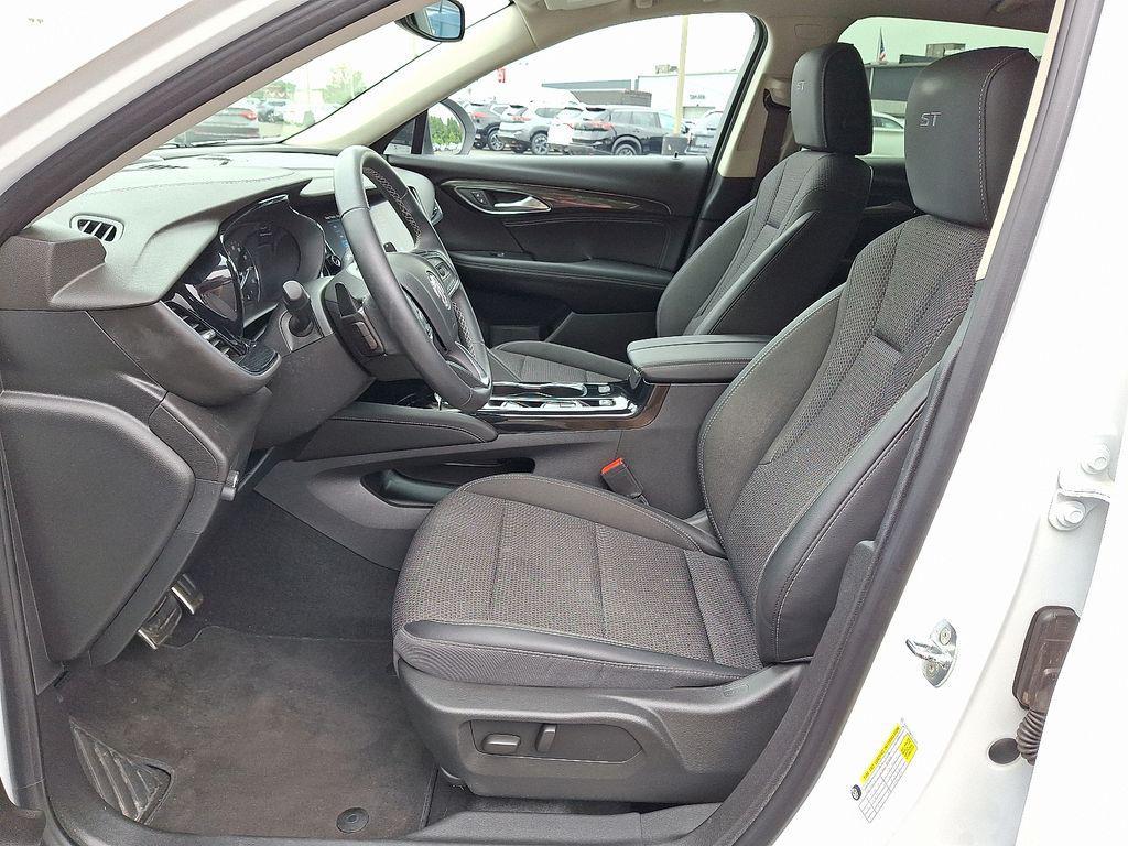 used 2023 Buick Envision car, priced at $22,391