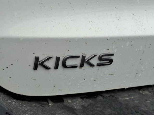 new 2025 Nissan Kicks car, priced at $30,030