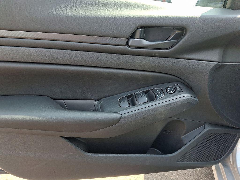 new 2025 Nissan Altima car, priced at $26,250