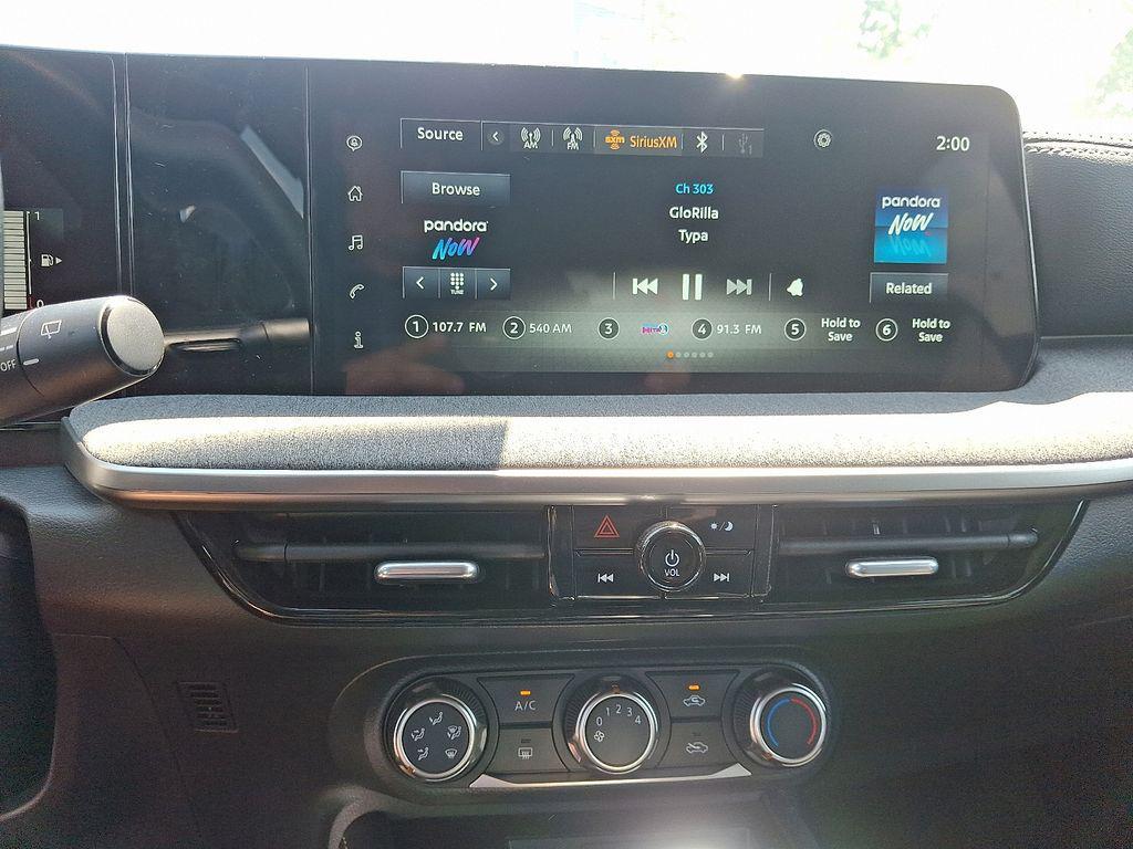 new 2025 Nissan Kicks car, priced at $26,410