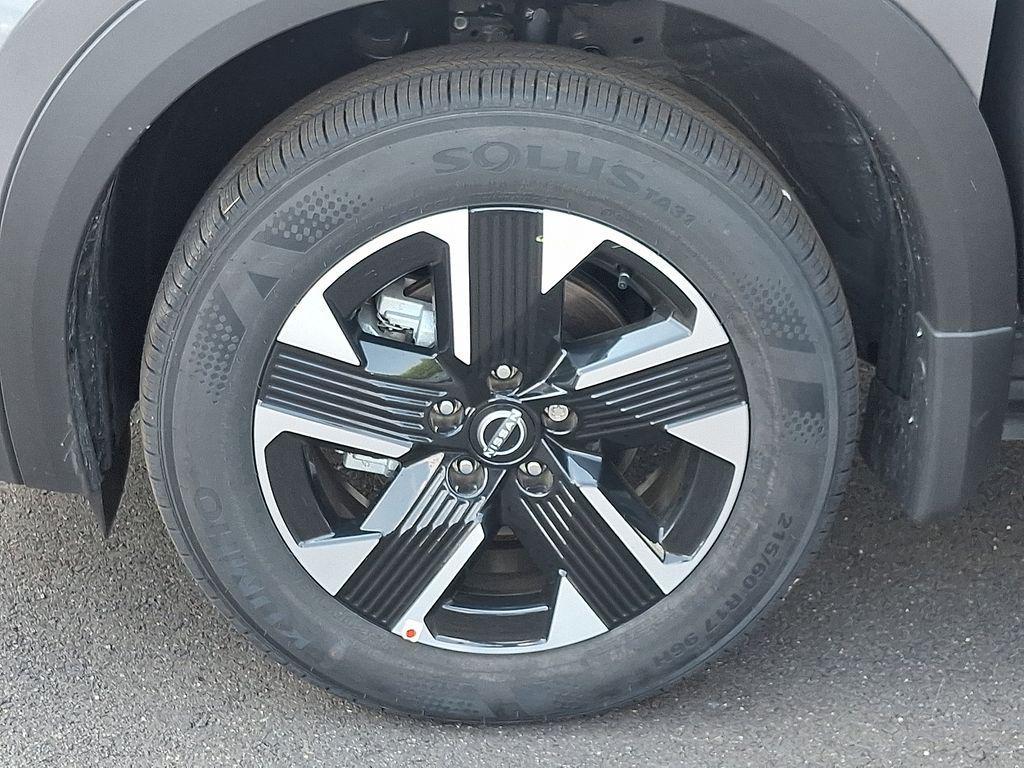 new 2025 Nissan Kicks car, priced at $25,410