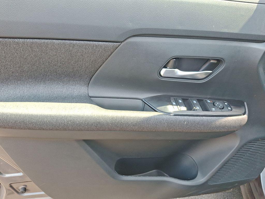 new 2025 Nissan Kicks car, priced at $26,410