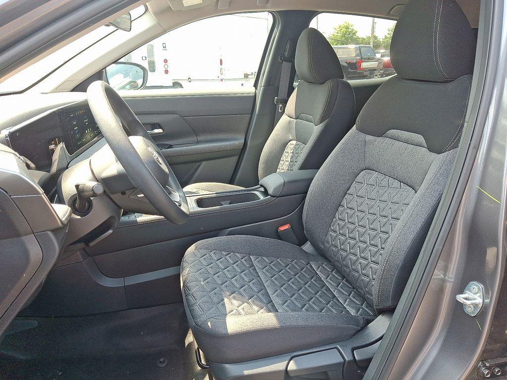 new 2025 Nissan Kicks car, priced at $26,410