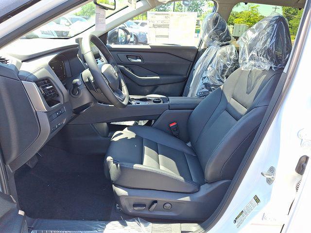 new 2025 Nissan Rogue car, priced at $41,625