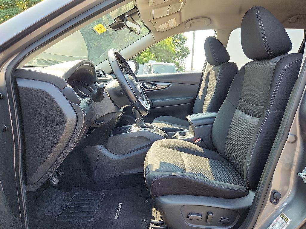 used 2019 Nissan Rogue car, priced at $17,908