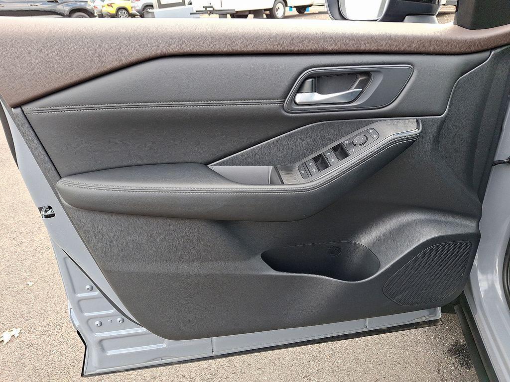used 2023 Nissan Rogue car, priced at $26,479