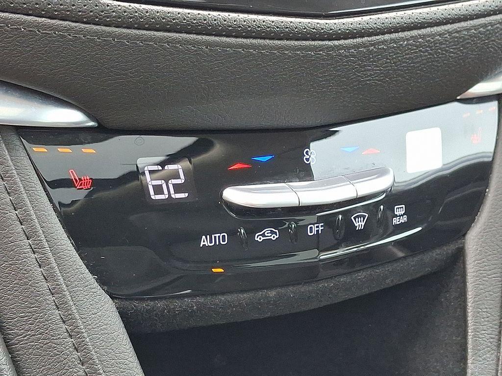 used 2018 Cadillac XT5 car, priced at $17,000