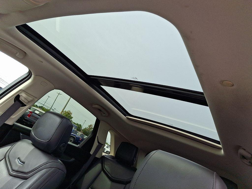 used 2018 Cadillac XT5 car, priced at $17,000