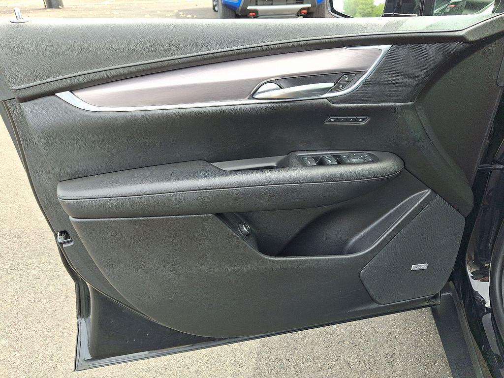 used 2018 Cadillac XT5 car, priced at $17,000