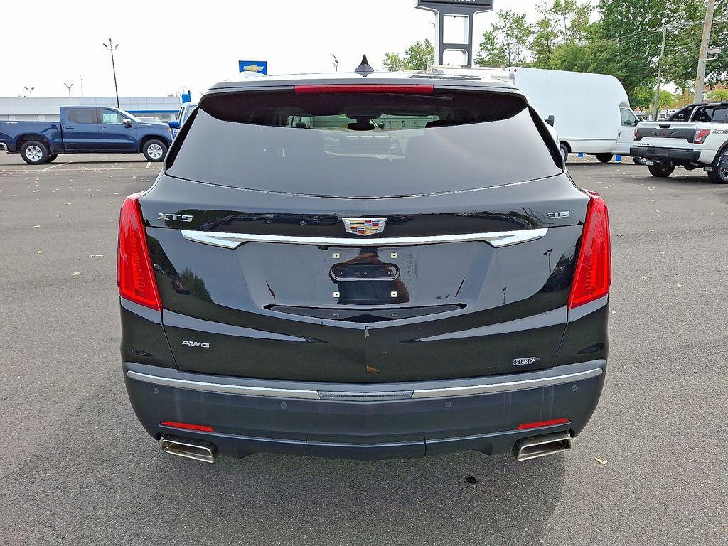 used 2018 Cadillac XT5 car, priced at $17,000