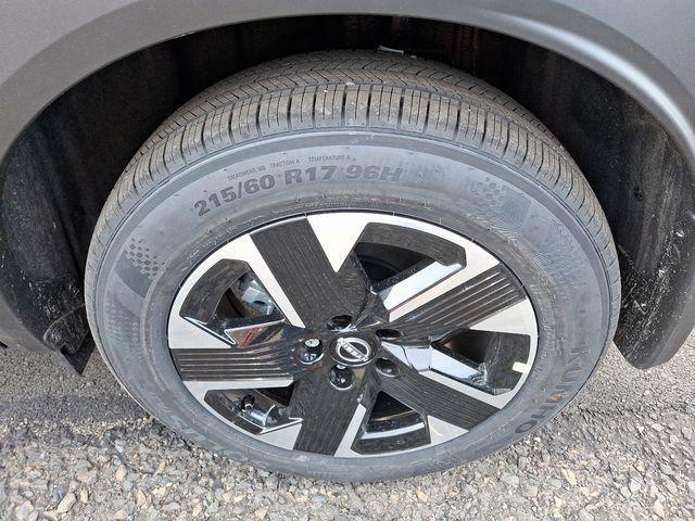 new 2025 Nissan Kicks car, priced at $29,640