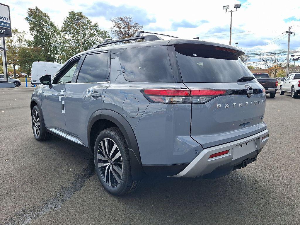 new 2025 Nissan Pathfinder car, priced at $46,510