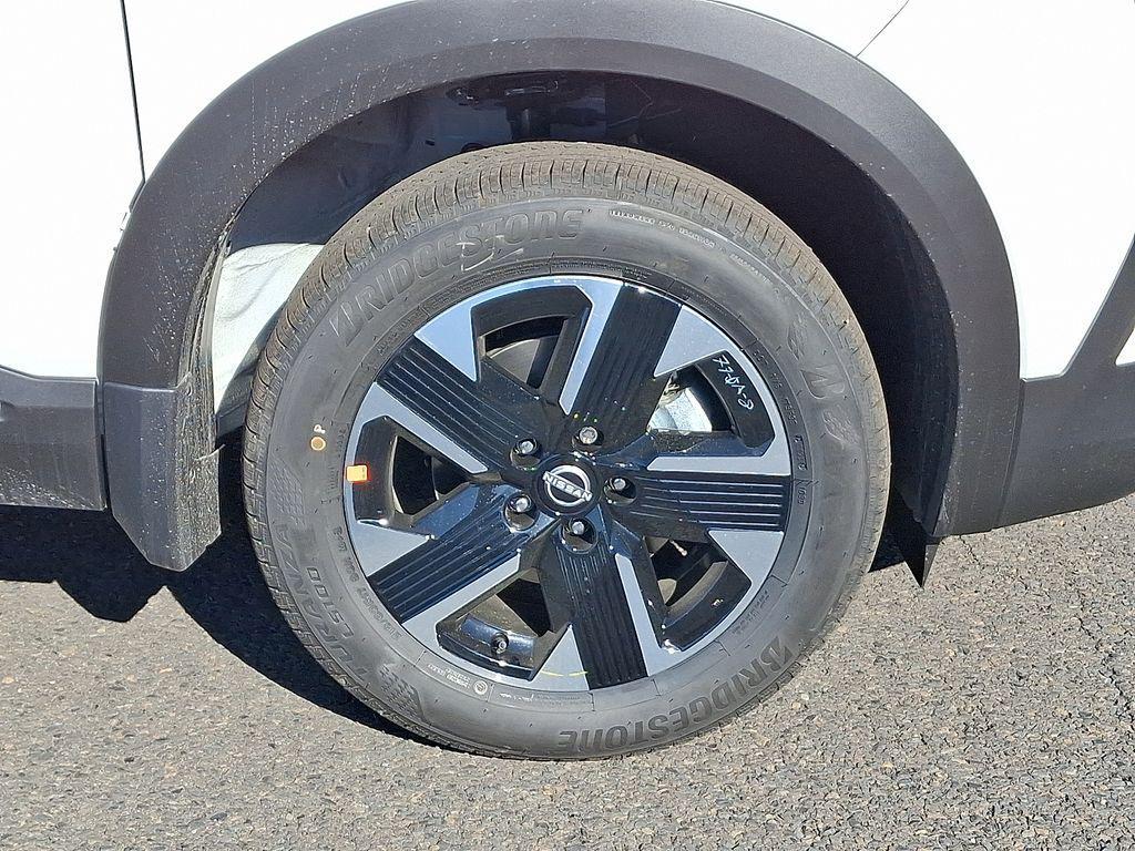 new 2025 Nissan Kicks car, priced at $29,355