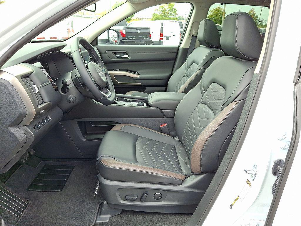 used 2025 Nissan Pathfinder car, priced at $45,900