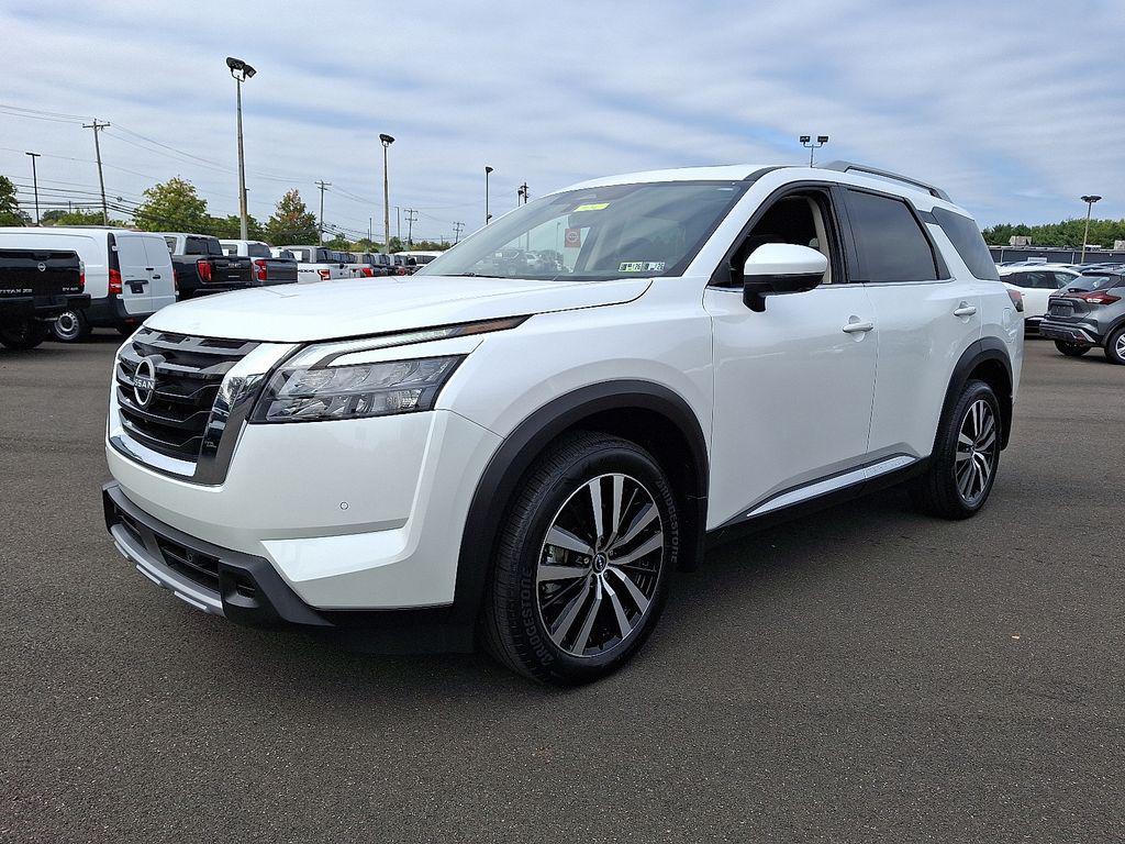 used 2025 Nissan Pathfinder car, priced at $45,900