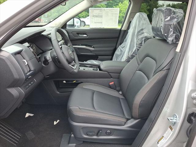 new 2025 Nissan Pathfinder car, priced at $45,487