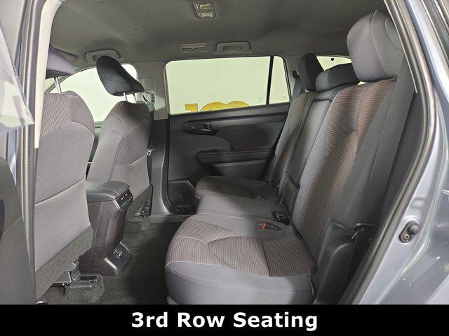 used 2023 Toyota Highlander Hybrid car, priced at $35,900