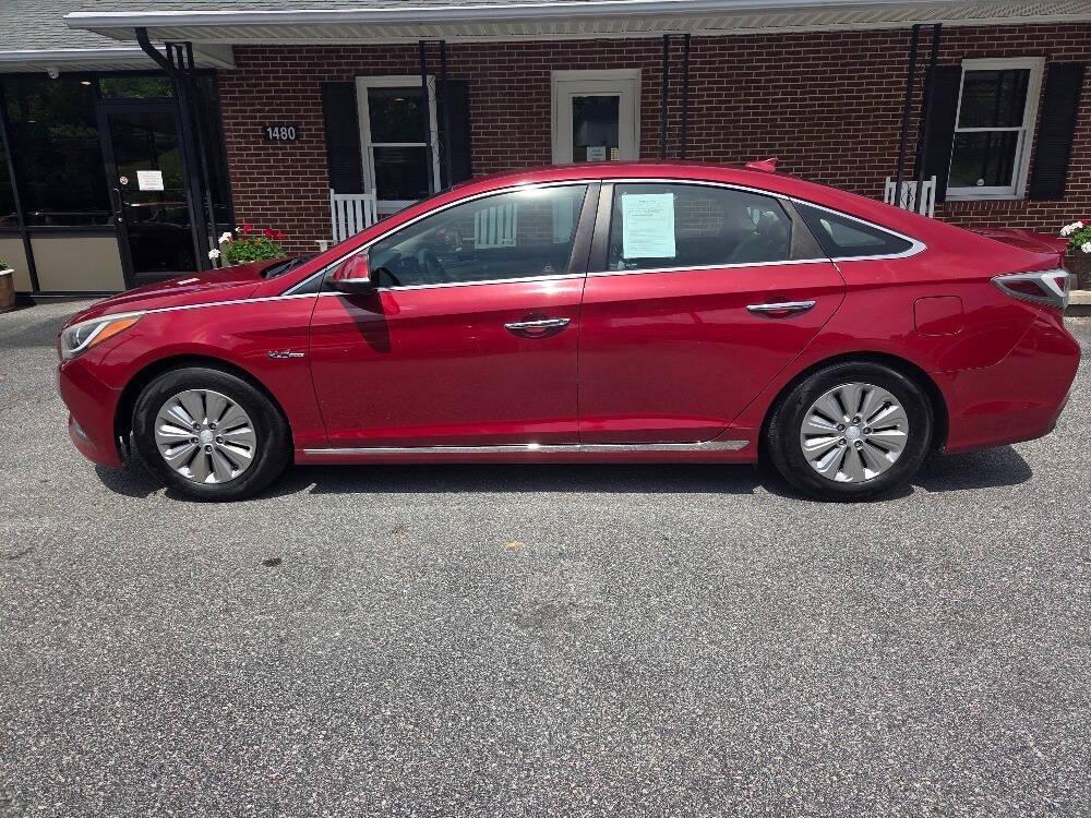 used 2016 Hyundai Sonata Hybrid car, priced at $9,900