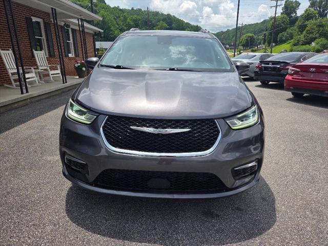 used 2021 Chrysler Pacifica Hybrid car
