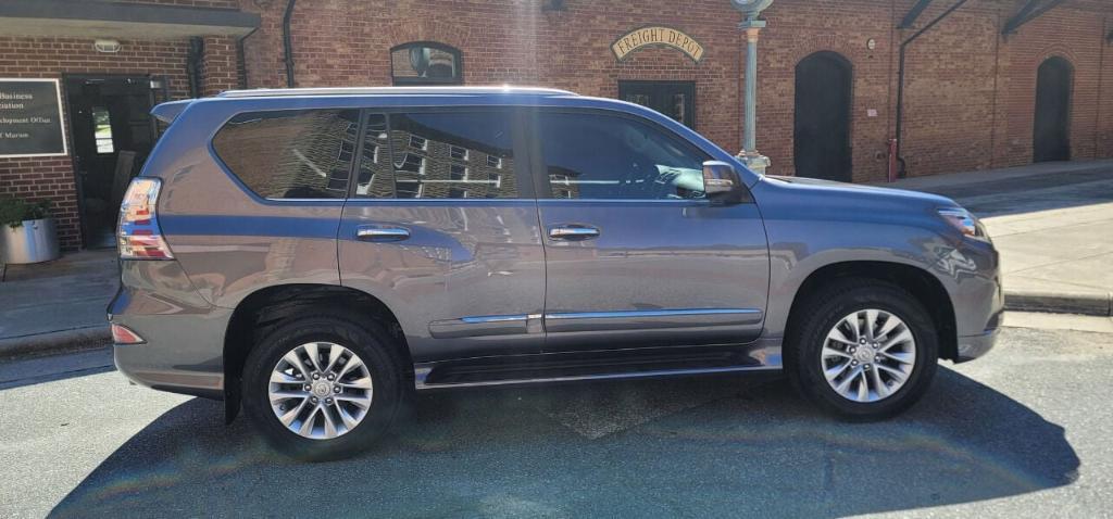 used 2019 Lexus GX 460 car, priced at $36,990