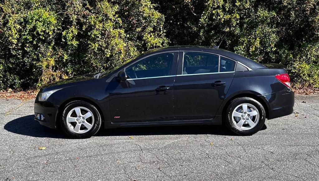 used 2014 Chevrolet Cruze car, priced at $9,500