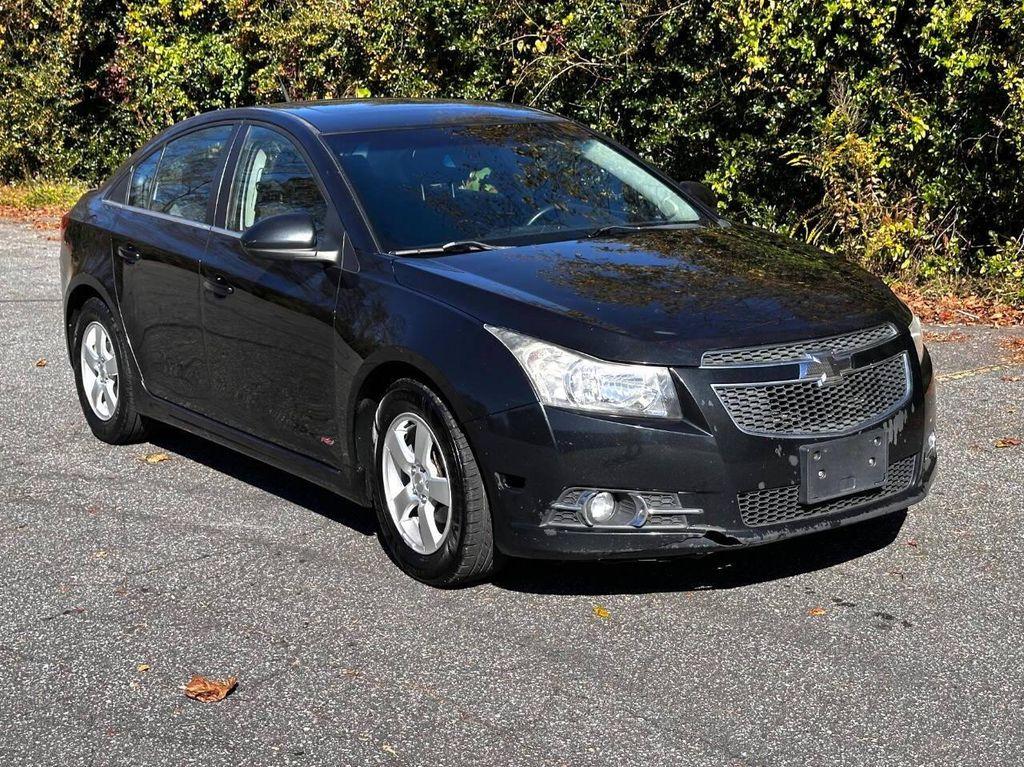used 2014 Chevrolet Cruze car, priced at $9,500