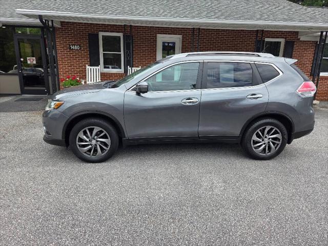 used 2015 Nissan Rogue car, priced at $13,800