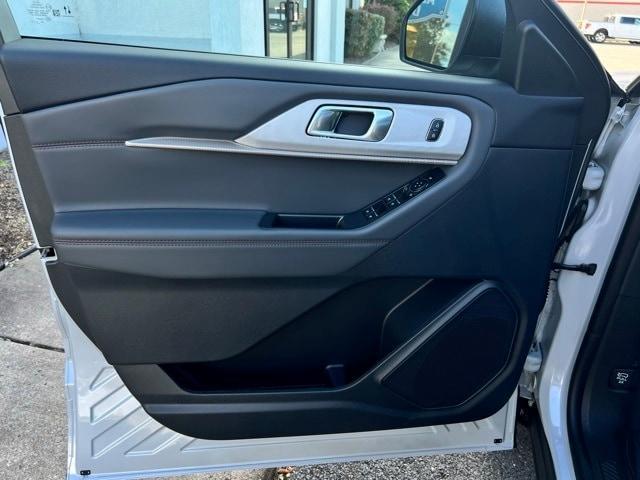 new 2025 Ford Explorer car, priced at $47,534