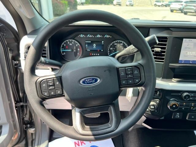 new 2025 Ford F-250 car, priced at $51,604