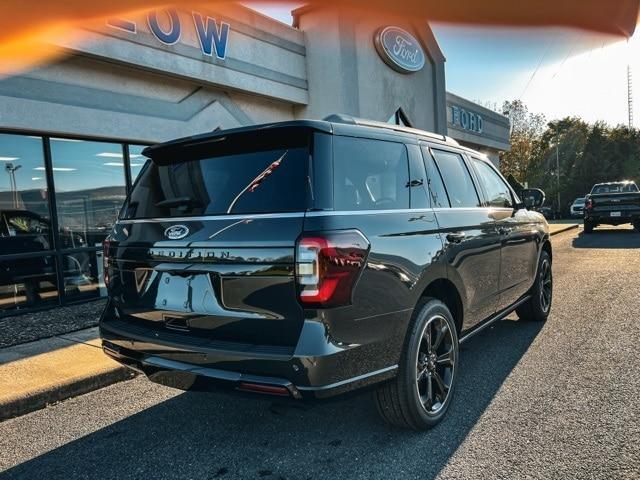 new 2024 Ford Expedition car, priced at $71,306