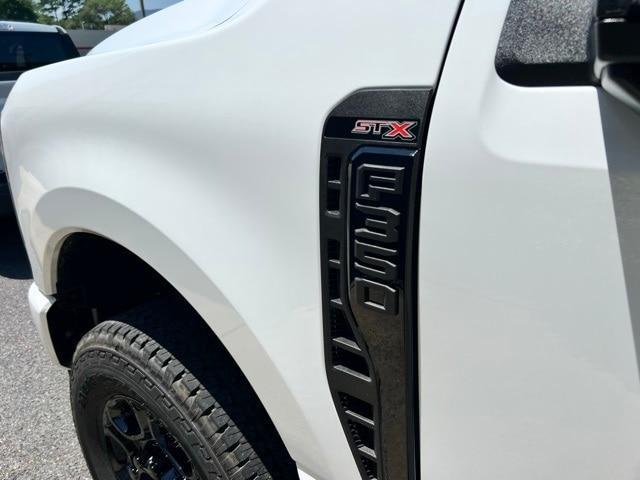 new 2025 Ford F-350 car, priced at $54,251