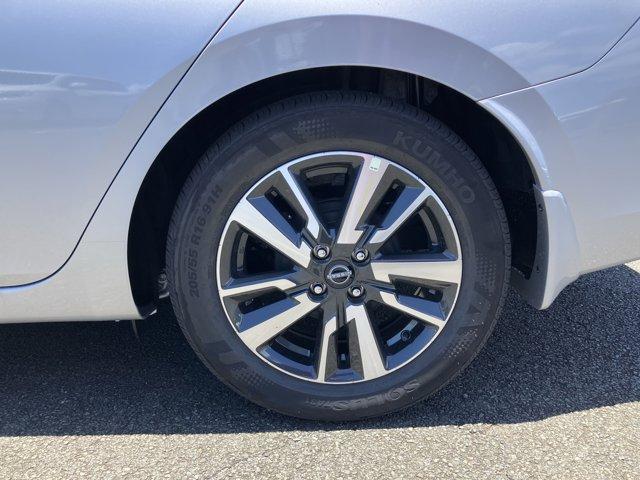 new 2025 Nissan Versa car