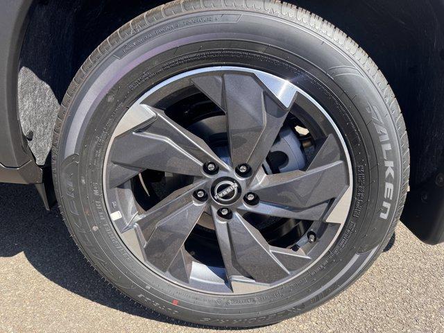 new 2025 Nissan Rogue car, priced at $31,895