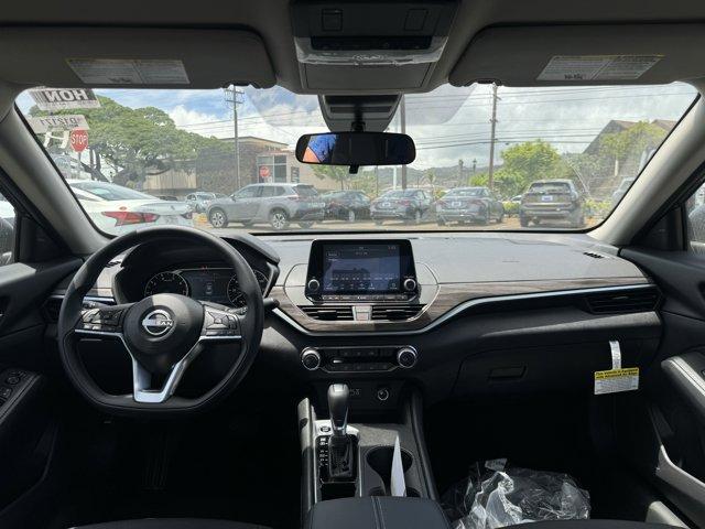new 2025 Nissan Altima car, priced at $29,805