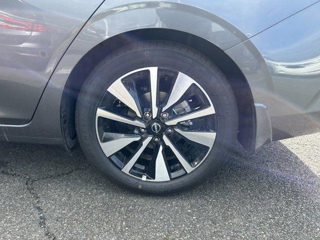 new 2025 Nissan Sentra car, priced at $27,415