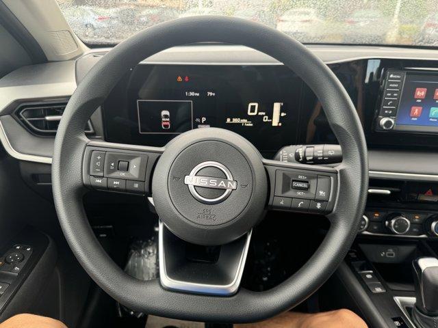 new 2025 Nissan Kicks car, priced at $23,925
