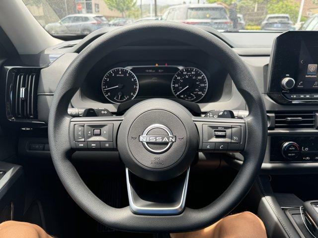 new 2025 Nissan Pathfinder car, priced at $37,955