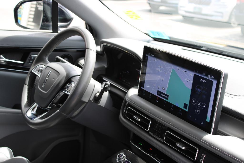 used 2022 Lincoln Nautilus car, priced at $37,433