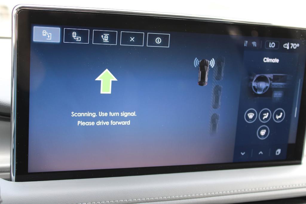 used 2022 Lincoln Nautilus car, priced at $37,433