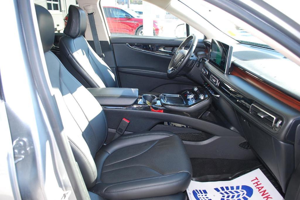 used 2022 Lincoln Nautilus car, priced at $38,918